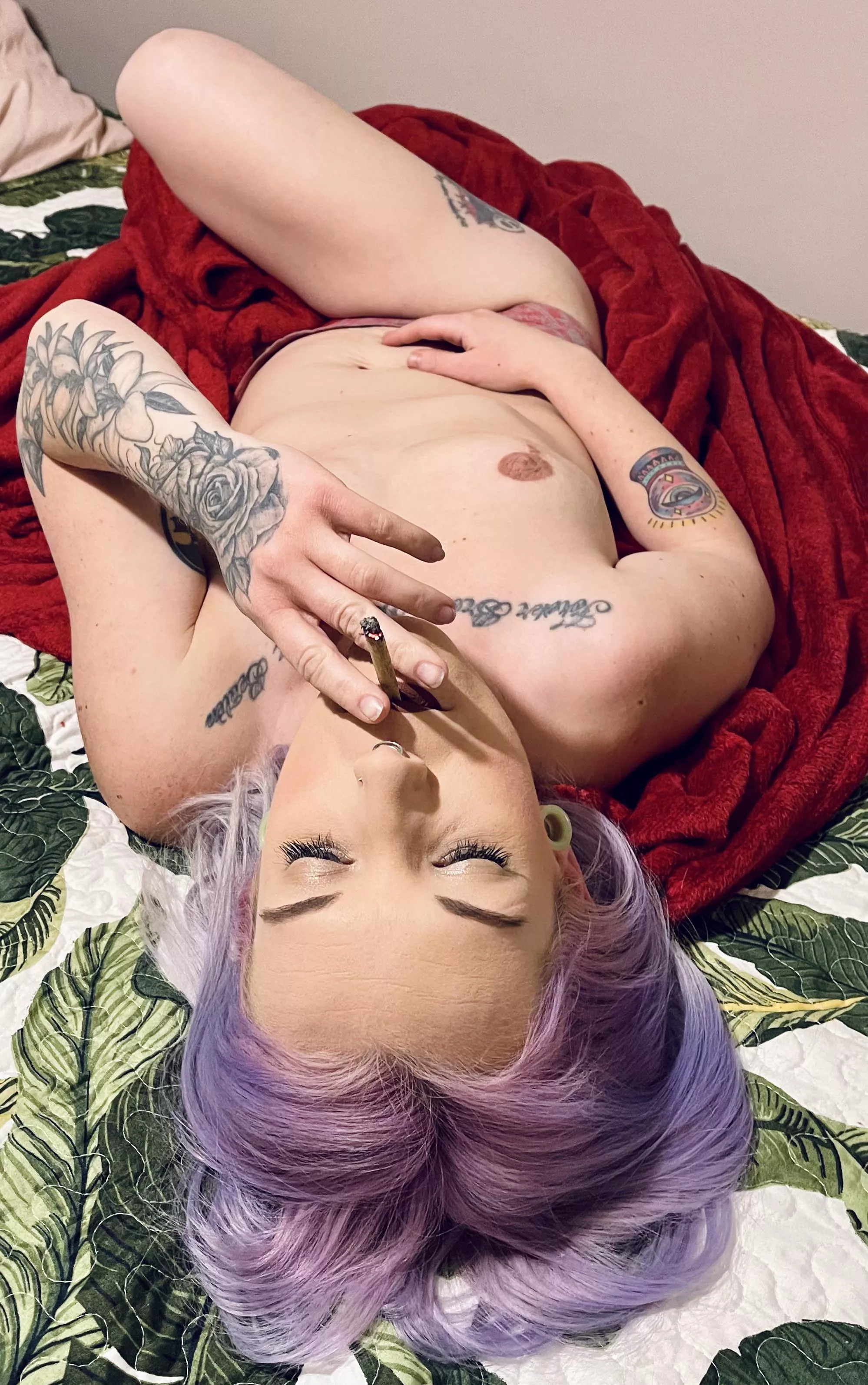 Roll one with me posted by OFLilyRose093