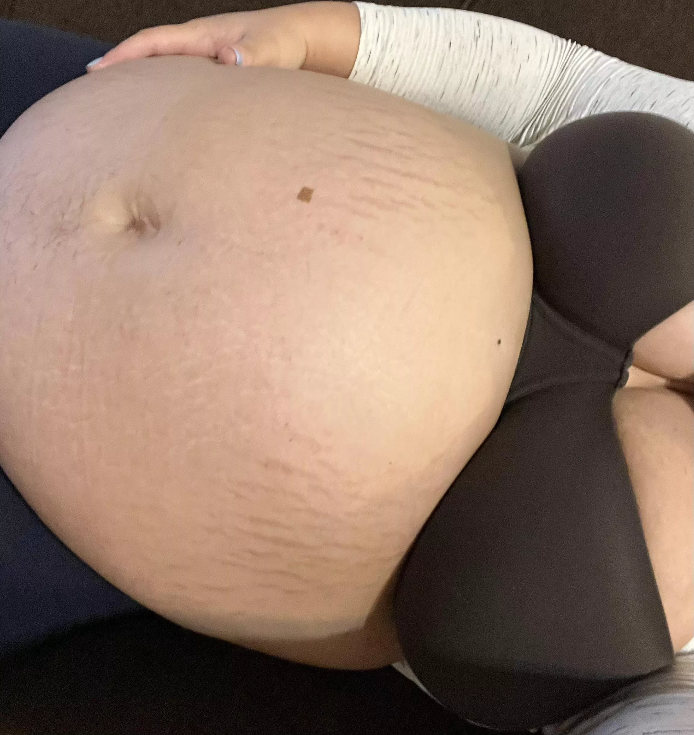 Should I stay thicc after I give birth? posted by mamadomme