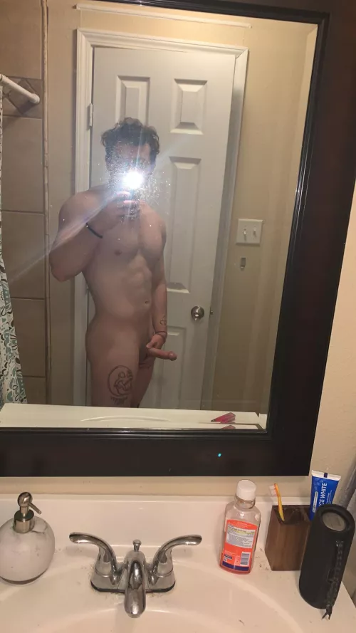 small cock big heart 🫶🏼 by averagebidybuilder