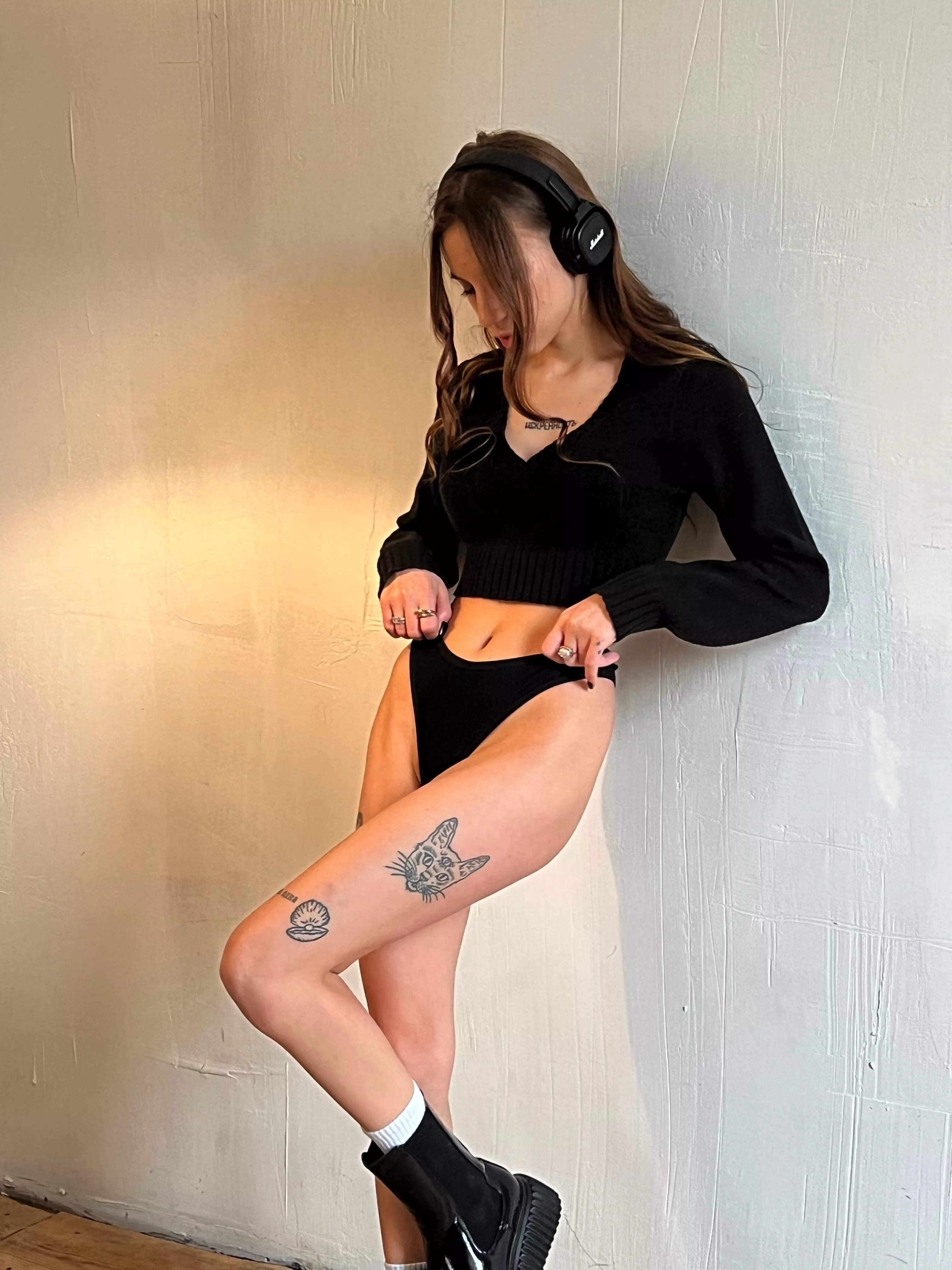 Squeeze my boobs and I'll take your dick in my hands posted by Super-Tea1719