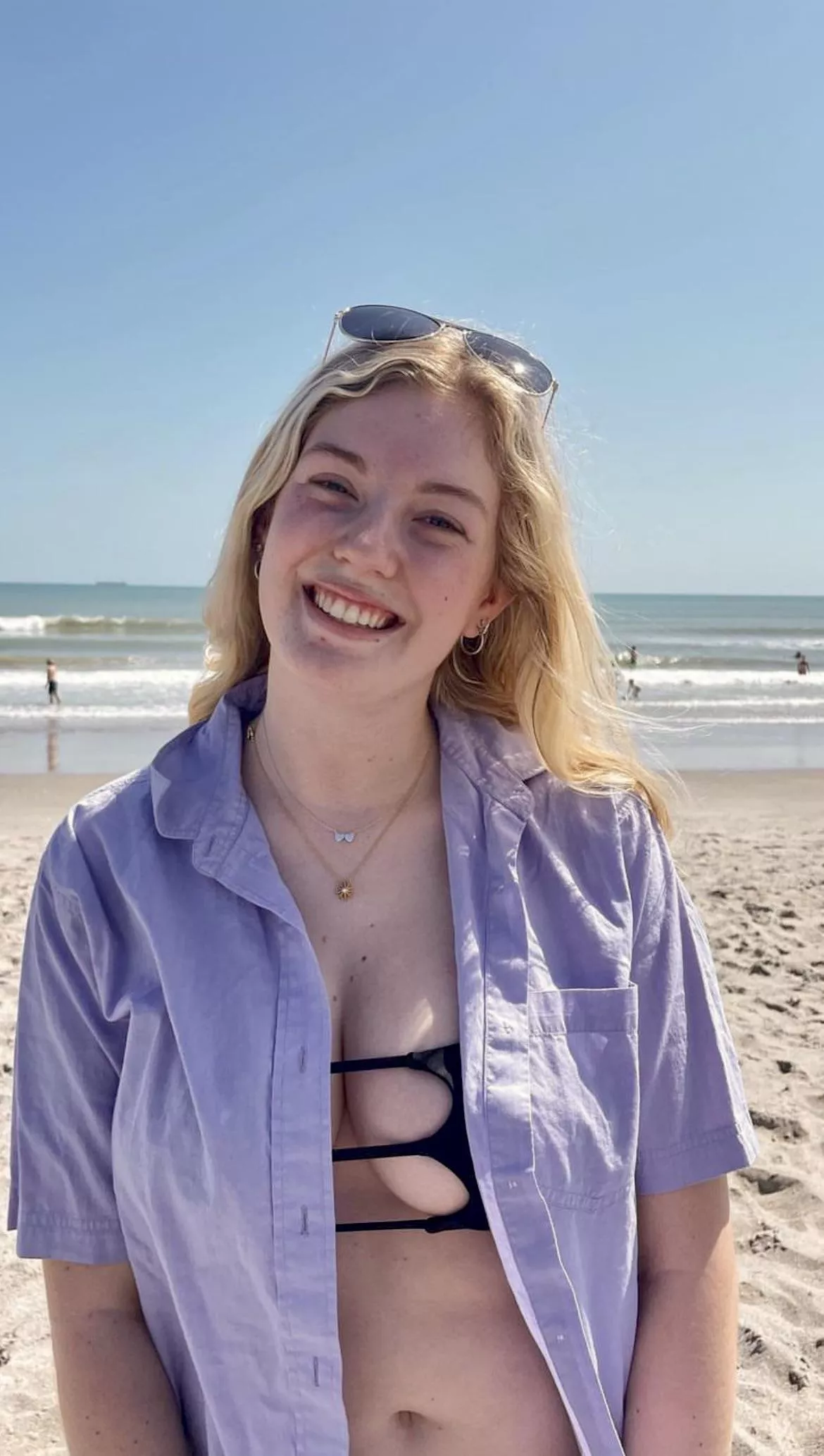 Sunglasses on head posted by rednecktrucker69