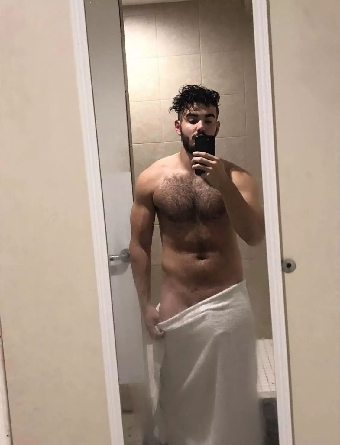 Upvote and I’ll drop the towel posted by Houstonhunk69