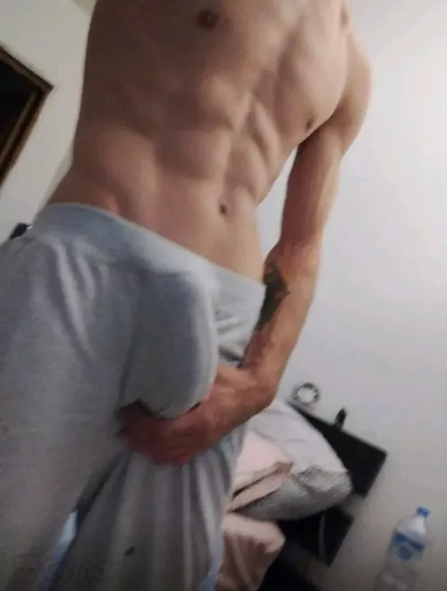 When I see a twink boy something strange happens to me😏 by PureGolf1407