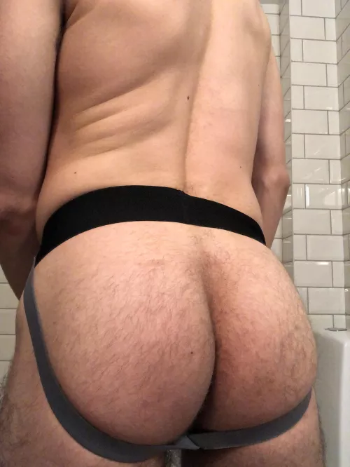 Who wants my hairy ass😉 by 69JuliusJoel