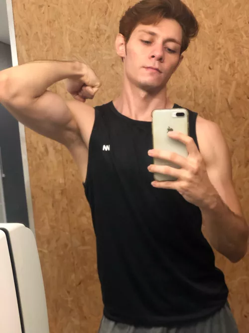 Who wants my pits? by Bruce_redhead