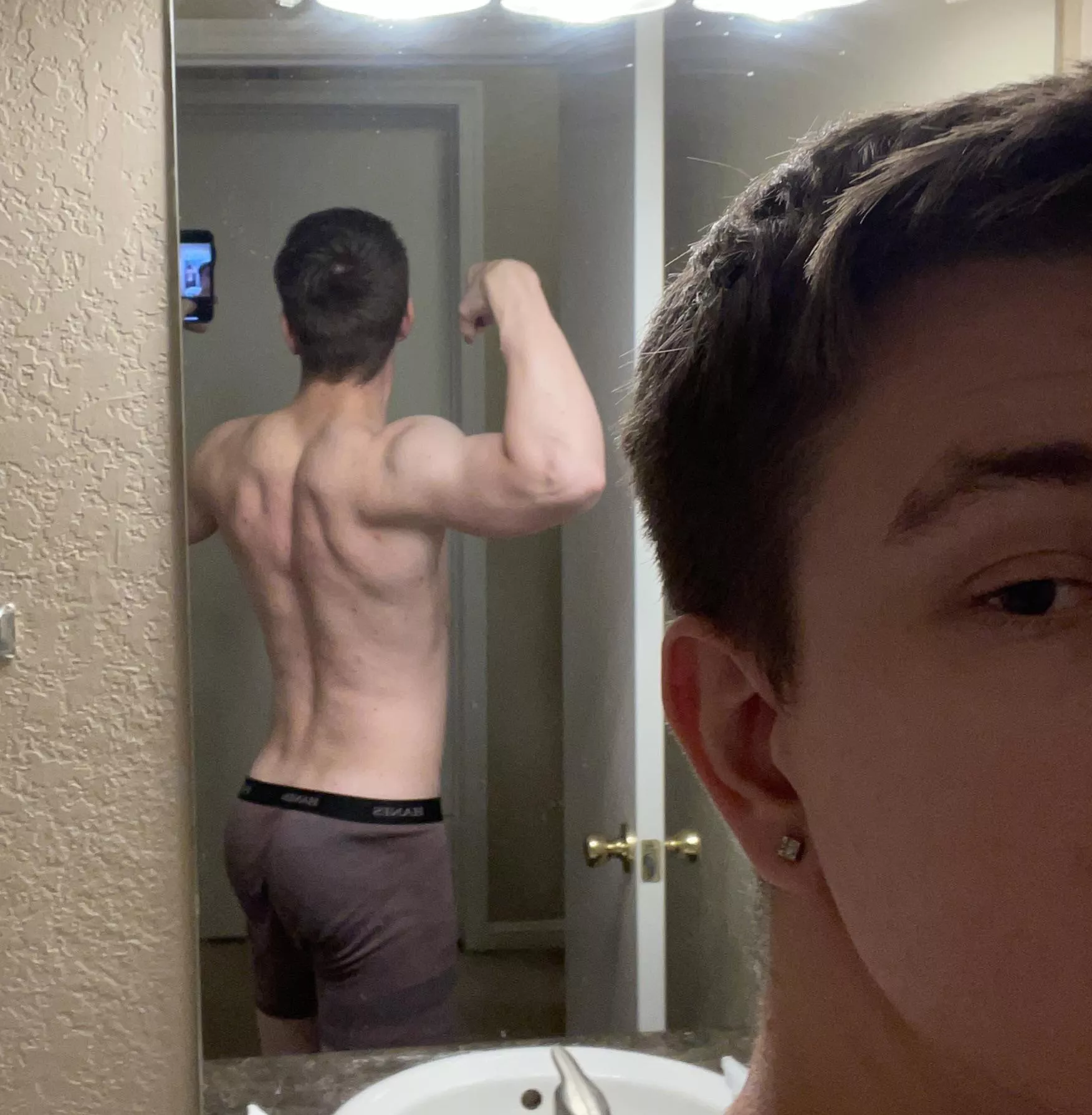 Worn out underwear posted by StrippingViolinist