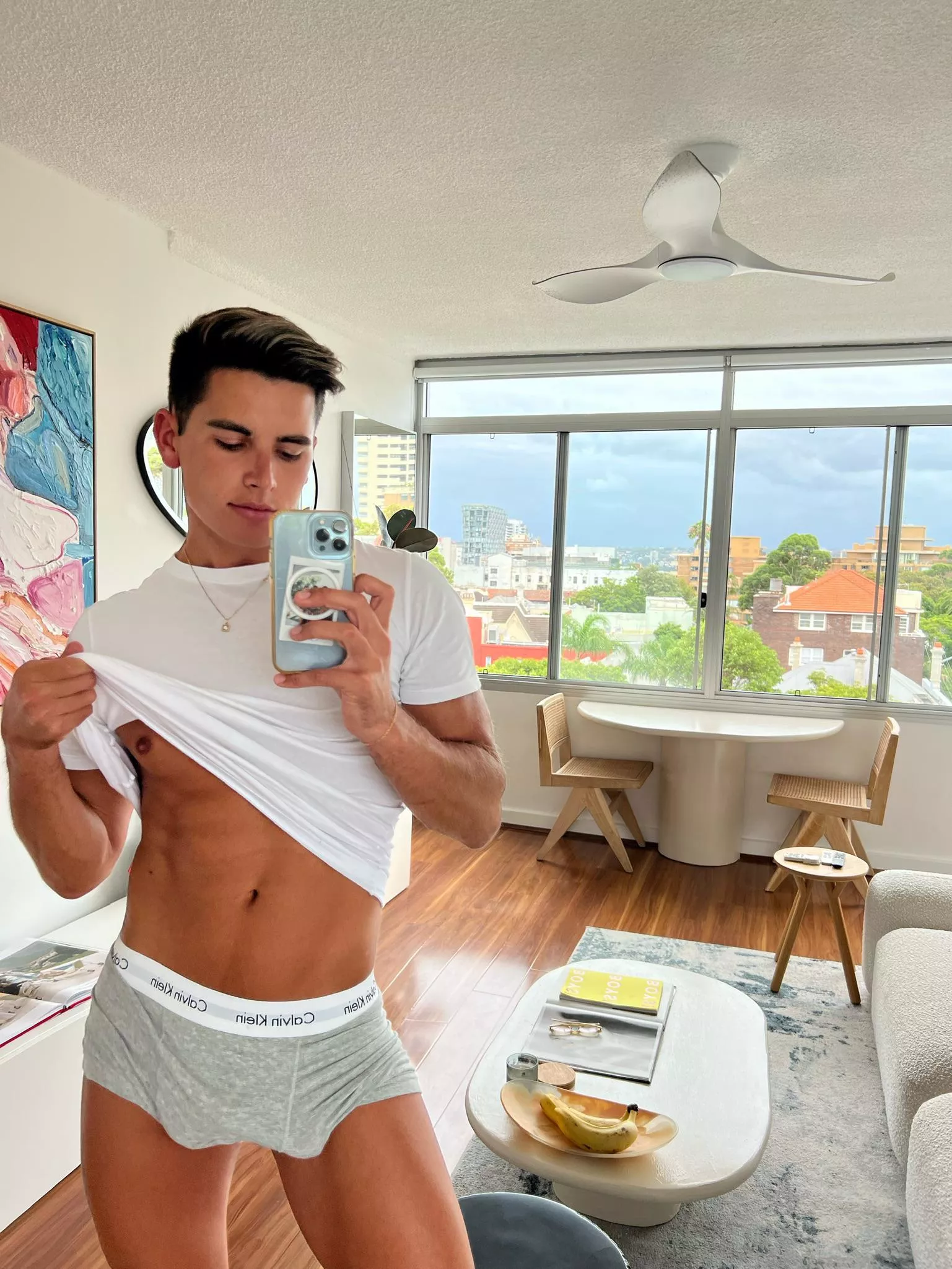 (24) 6’3 hung aussie hehe posted by NathanKriis