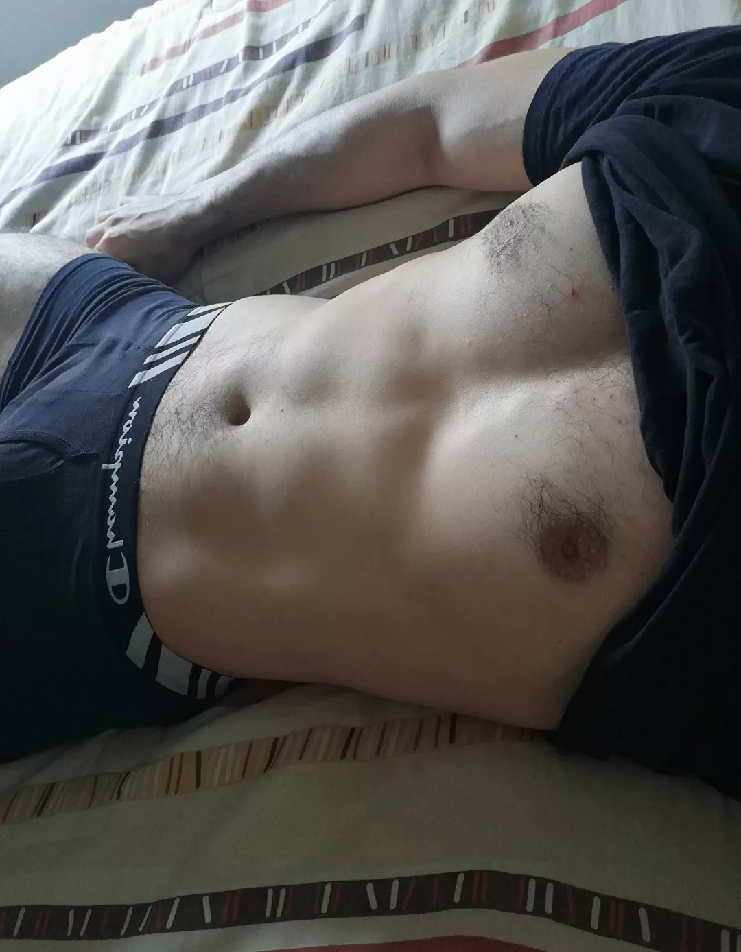 24 good looking Crossfit guy looking for a similar jo buddie that shows face too. bearded or blonde + sc: Craigrichey19 posted by hrhr1021