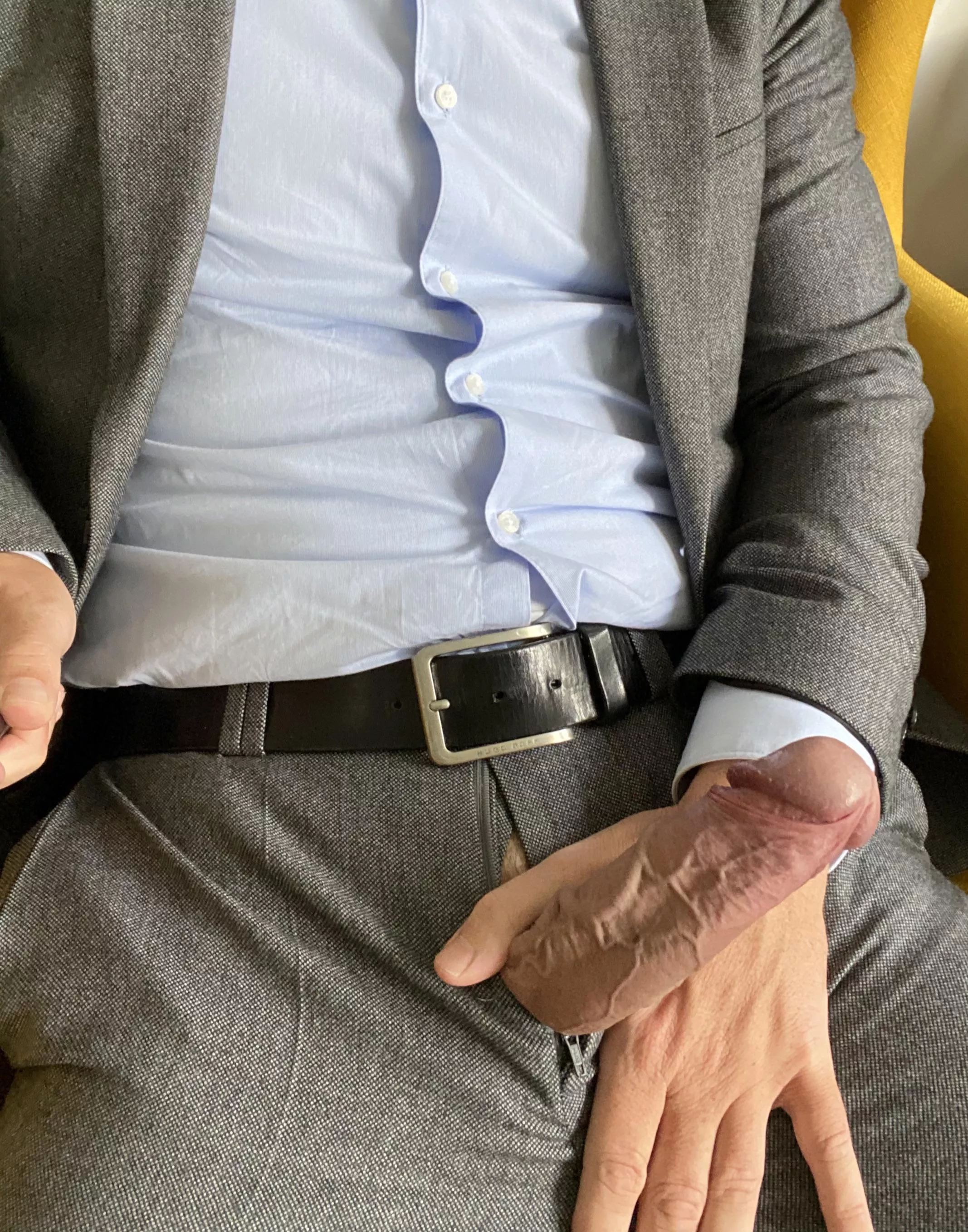 [44] in my office … now! posted by MagicM86