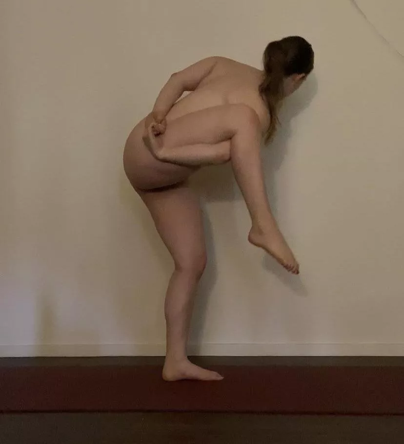 A pose that requires balance and focus 💕 posted by Brooke_stretches