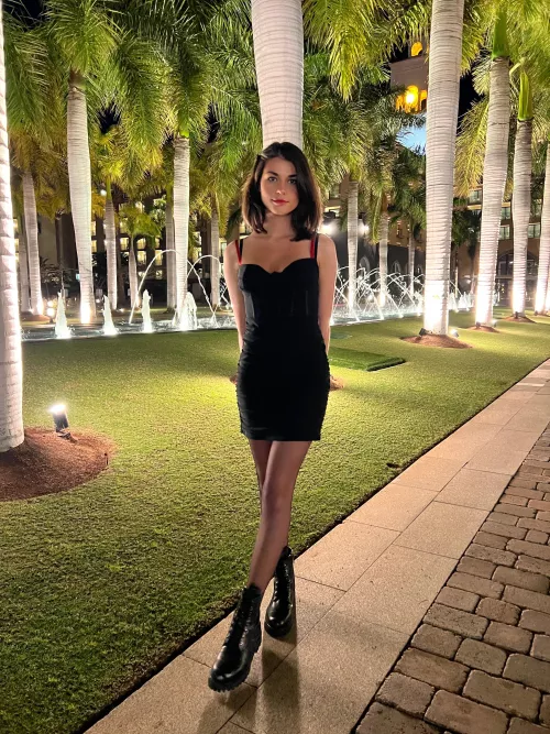 A strange at the bar told me I looked sensational… do you agree by CreamyCupcake999