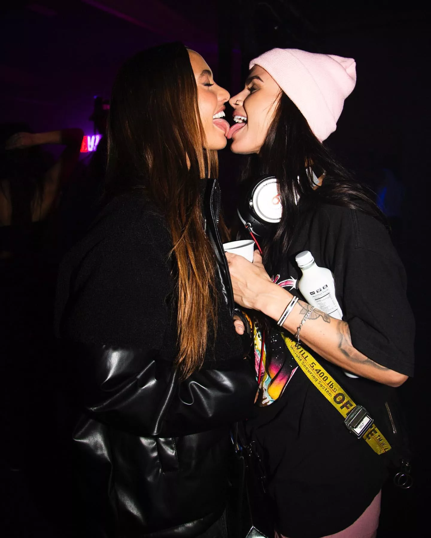 All tongue posted by HonestRunner