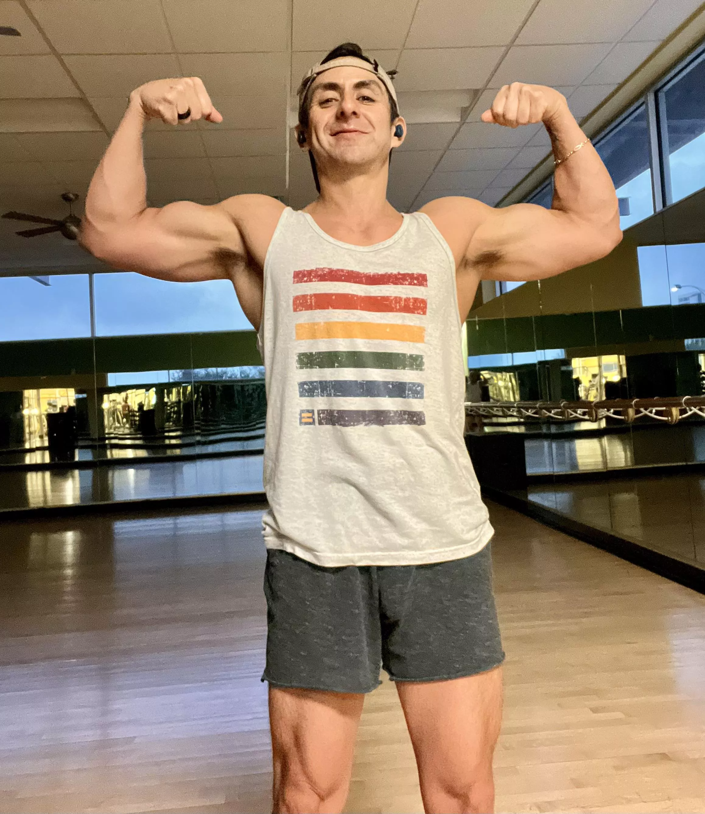 Am I giving big, gay, dad vibes? Hahaha I hope you find joy in all the little things today. Happy Friday junior! posted by Brief_Mode2746