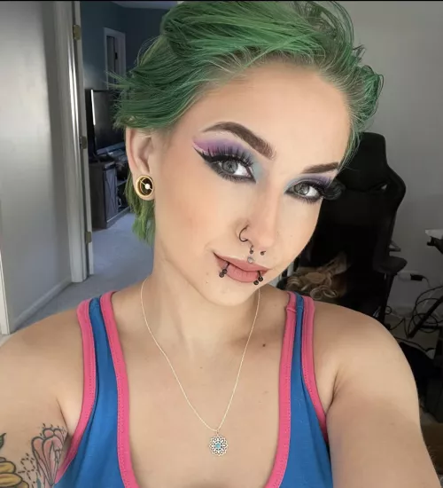 Am I still cute without my wigs? 🥺👉🏼👈🏼 by Belle_curves