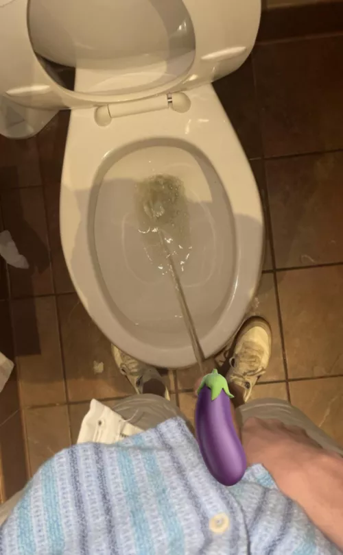 any freaks like watching me (18) piss? by Direct_Shower1523