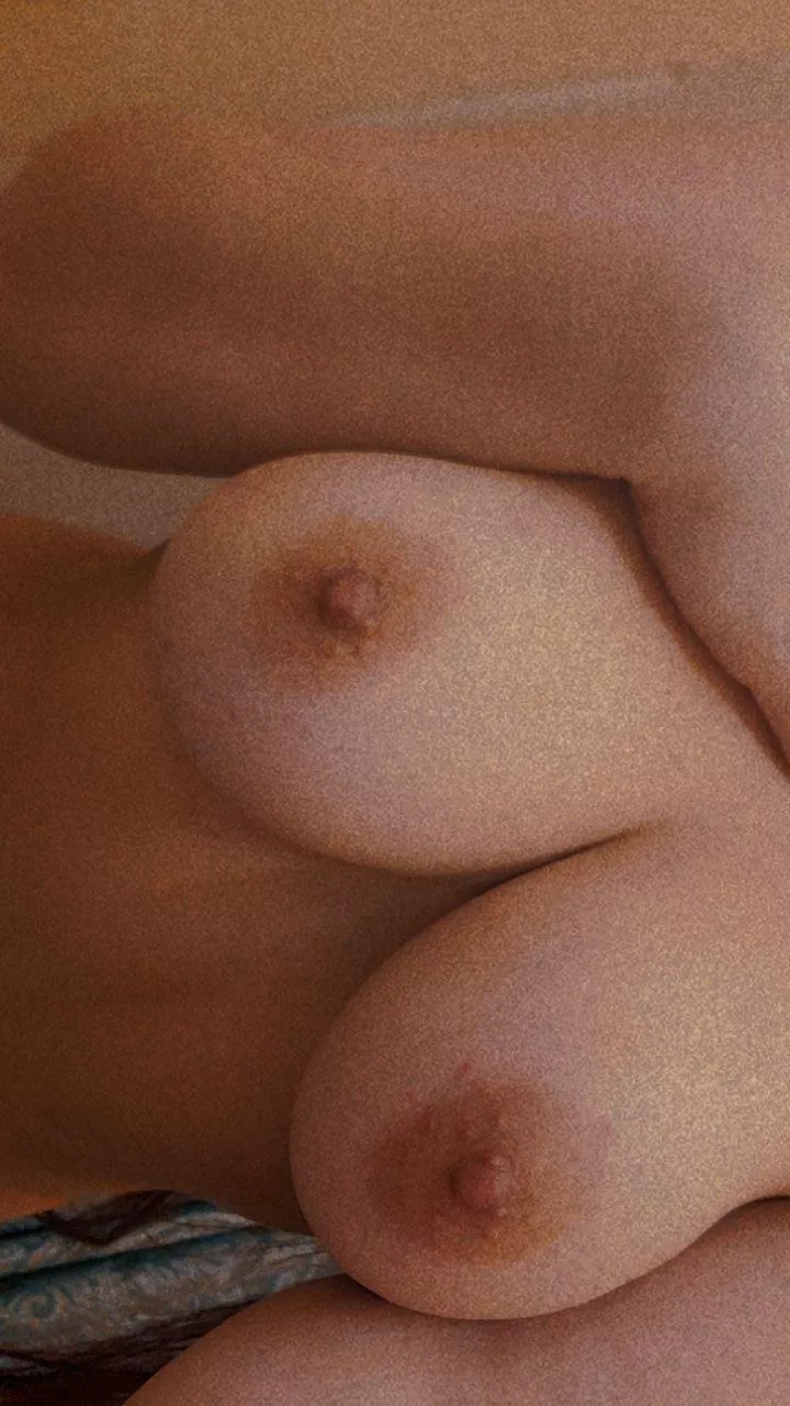 Are you big enough to fit between them?.. 🥺🤤🥺 posted by Littleshyslut