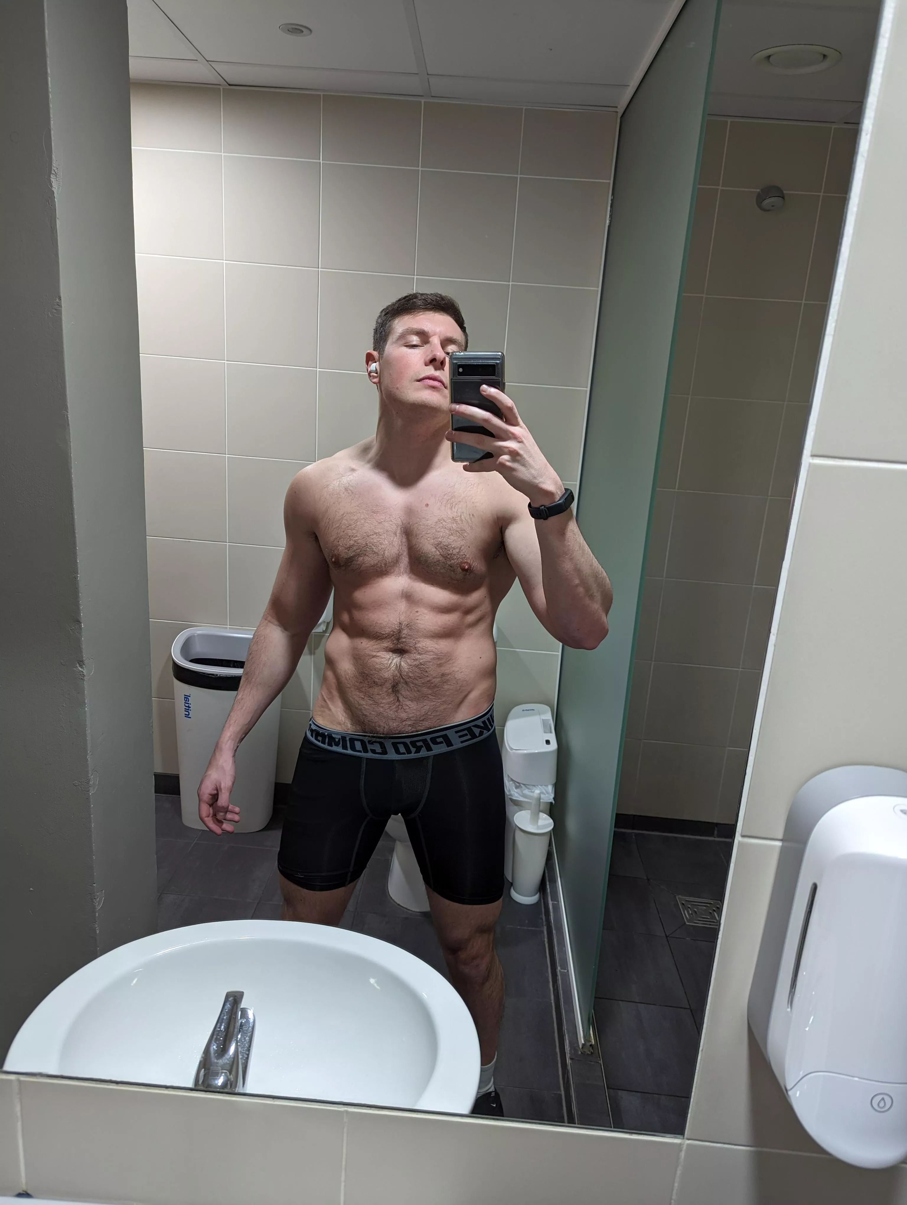 Come say Hi! posted by Wellhungmoose247