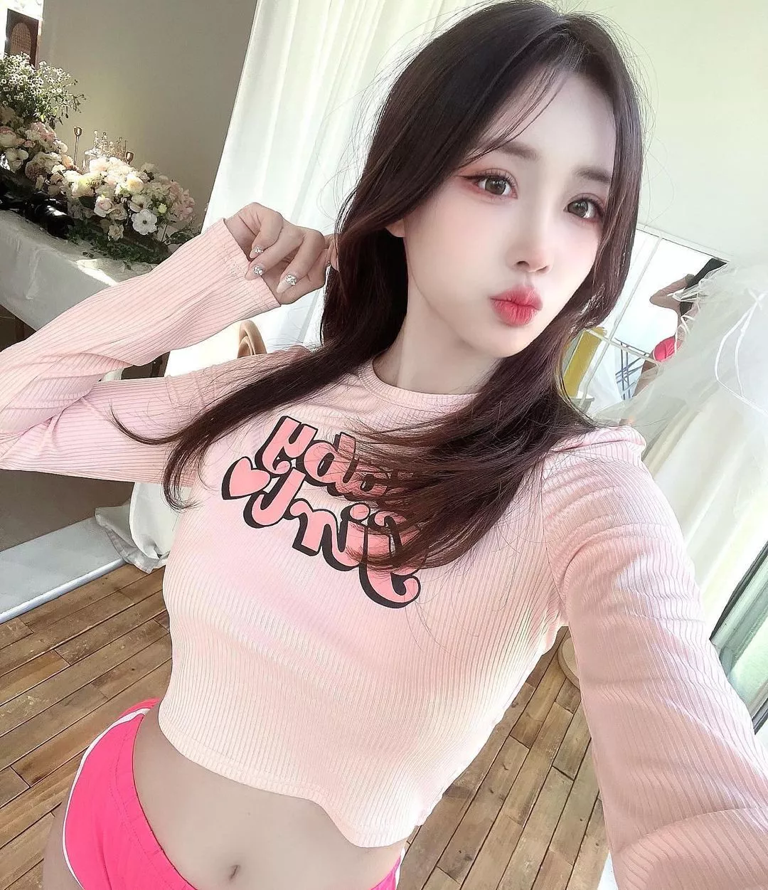 Cute midriff posted by Majestic_Painter8660