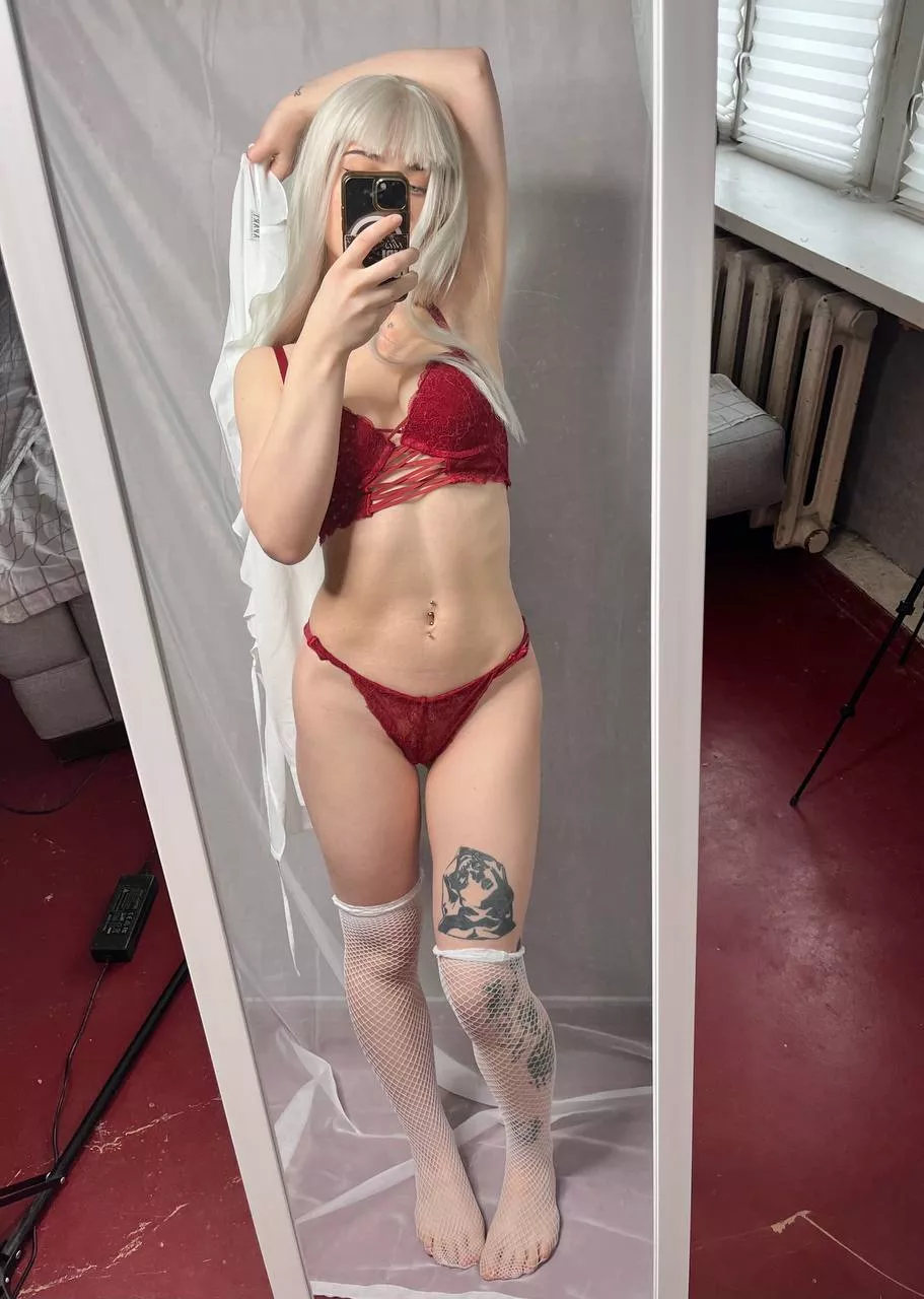 Does red underwear look good on me? [OC] posted by JennaSunders