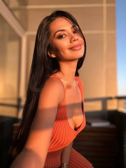 Evening sun greets me when I come back from work by Dismal_Explorer_390