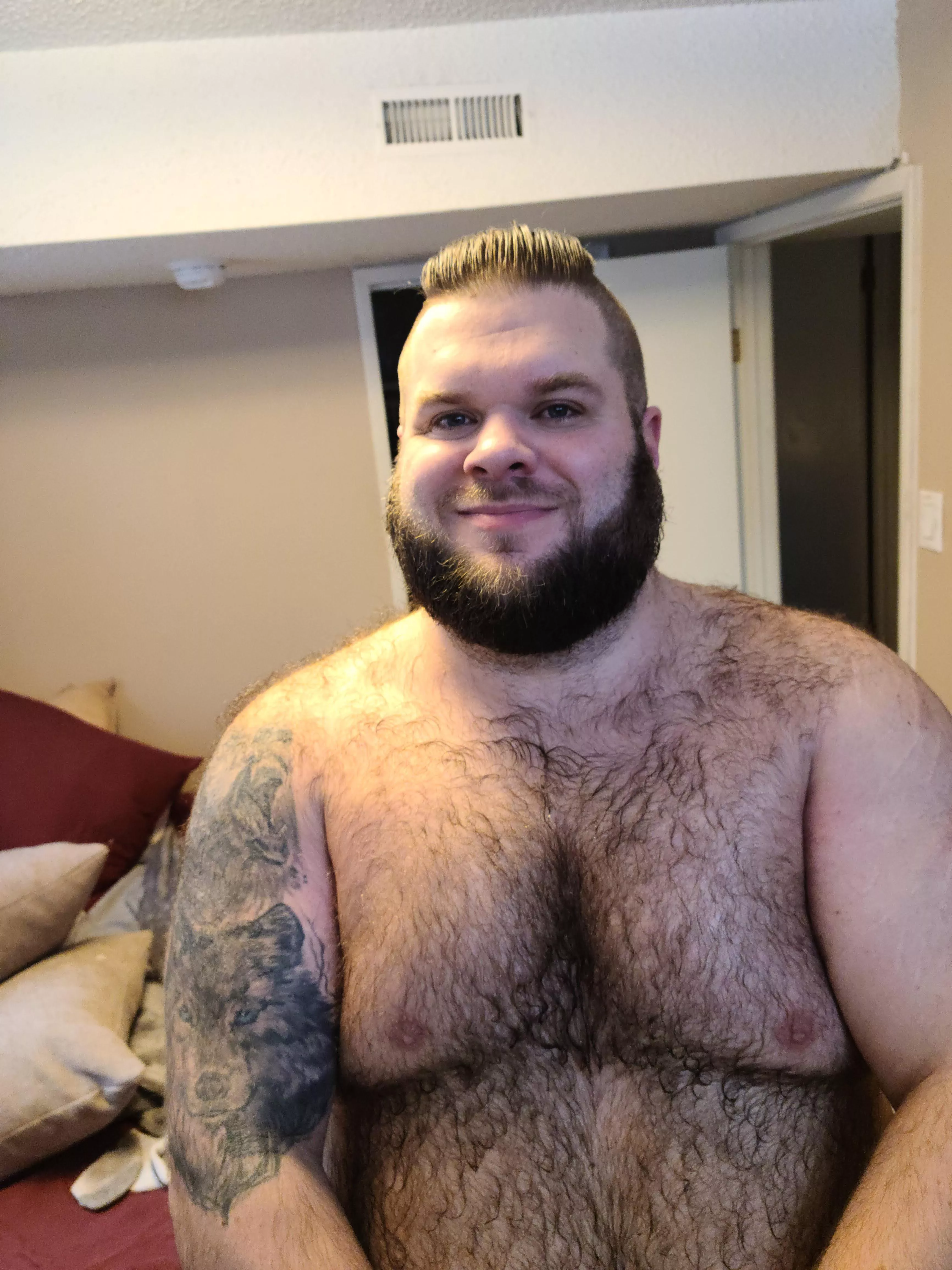 Fresh out of the shower! posted by JustIgnoreMe01