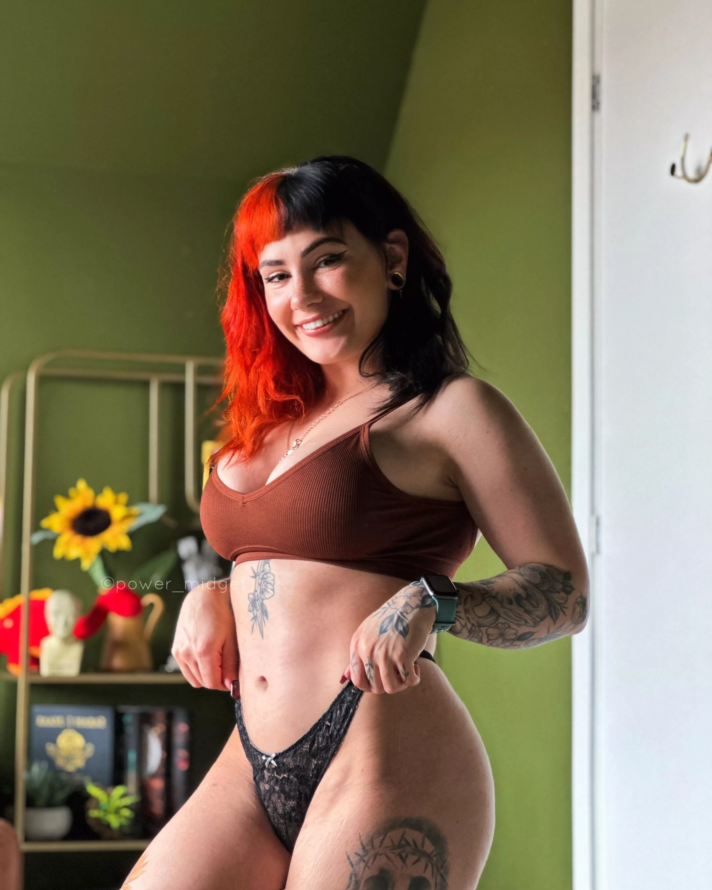 Good morning! It’s snowing in the UK today 😅 posted by power_midget