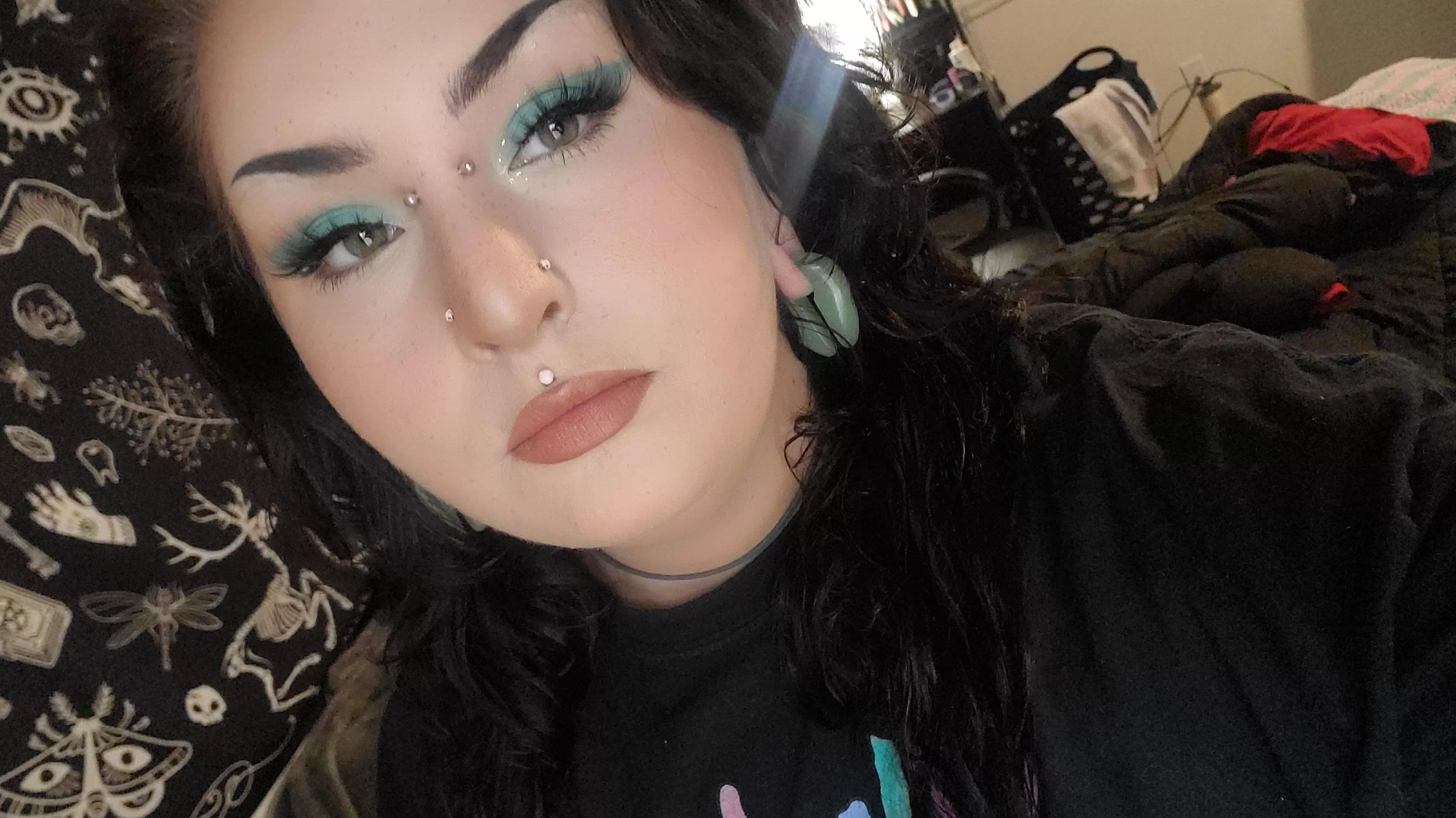 gotta smile more 🥴 posted by chubbygothbabe