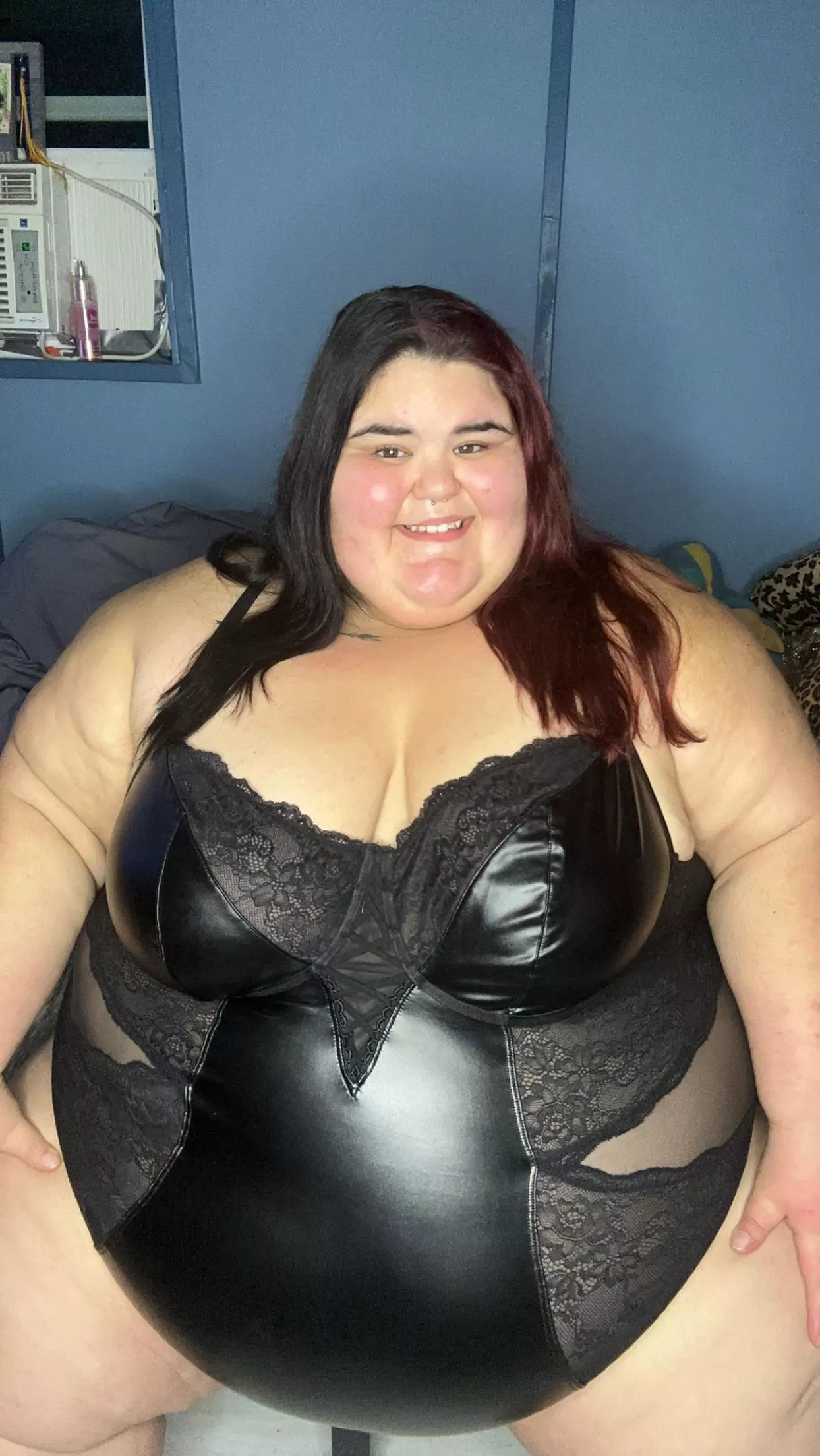 Happy hump day 🤩 posted by ssbbwxavery