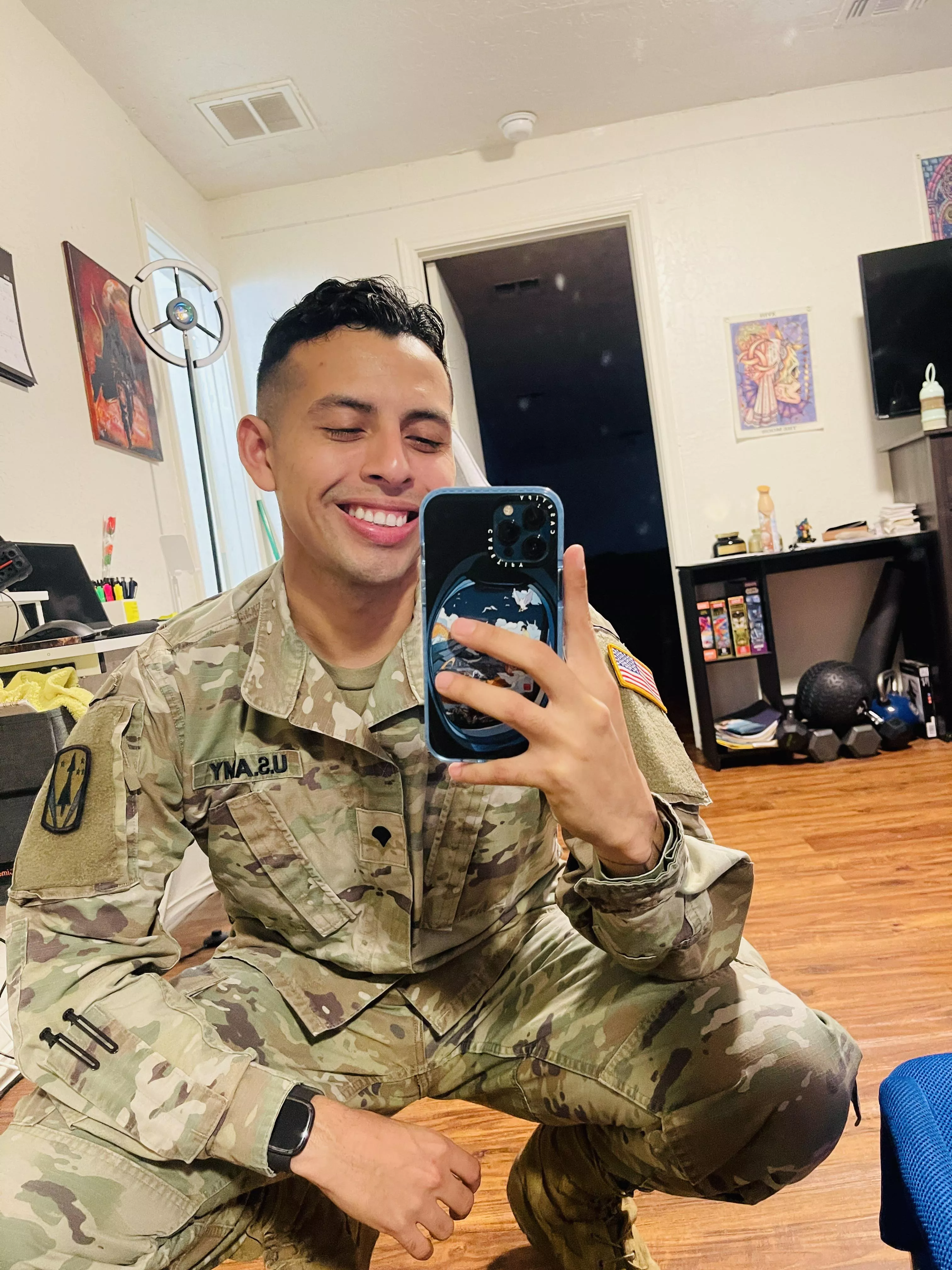 Hope everyone is having an amazing week 🥰. HMU I am bored 🥹 posted by Reyjavir