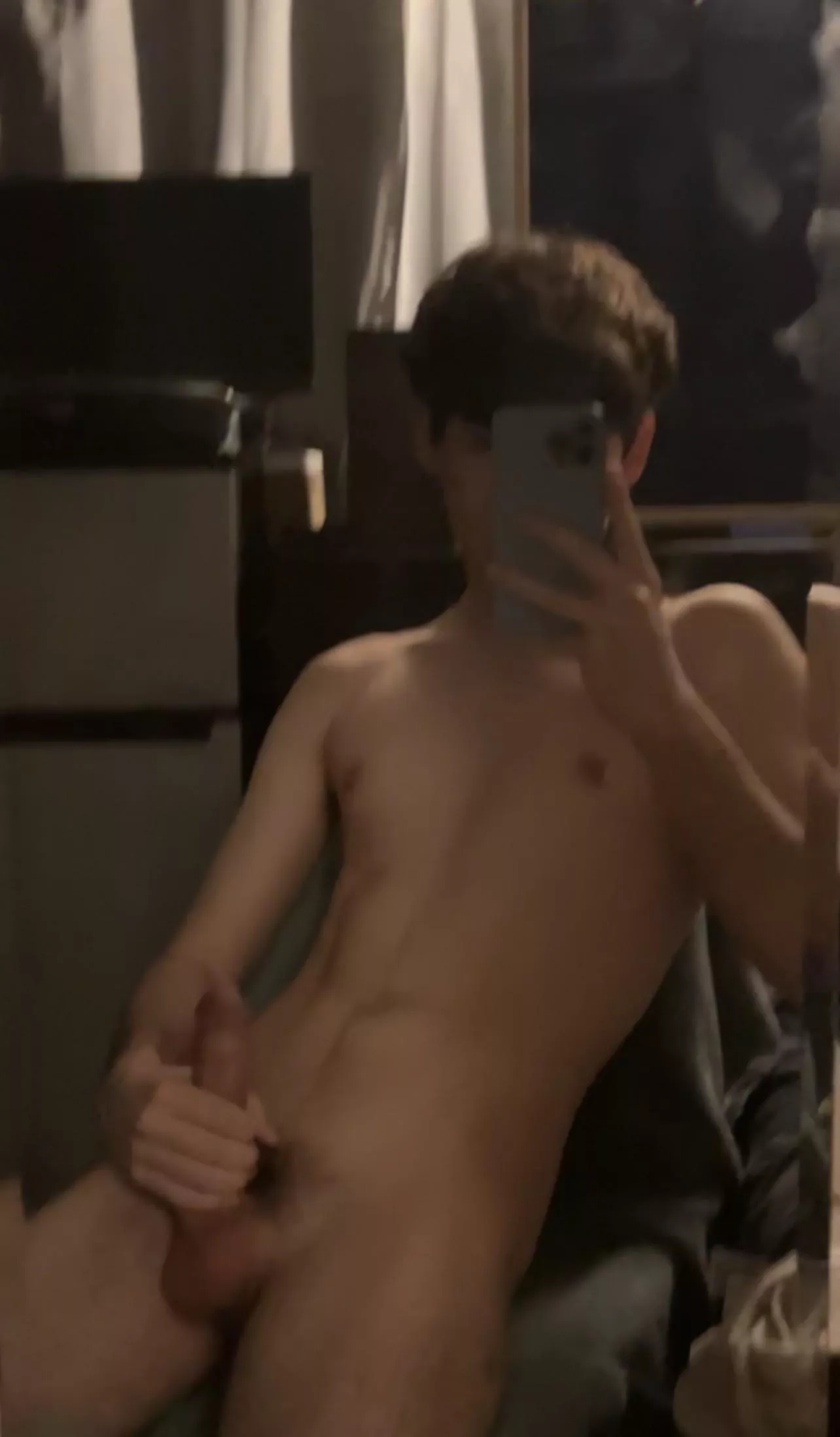 Hum posted by Jorduno17