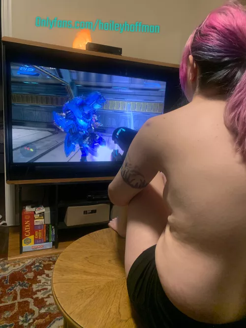 I always enjoy playing with Master Chief by HaileyHoffman