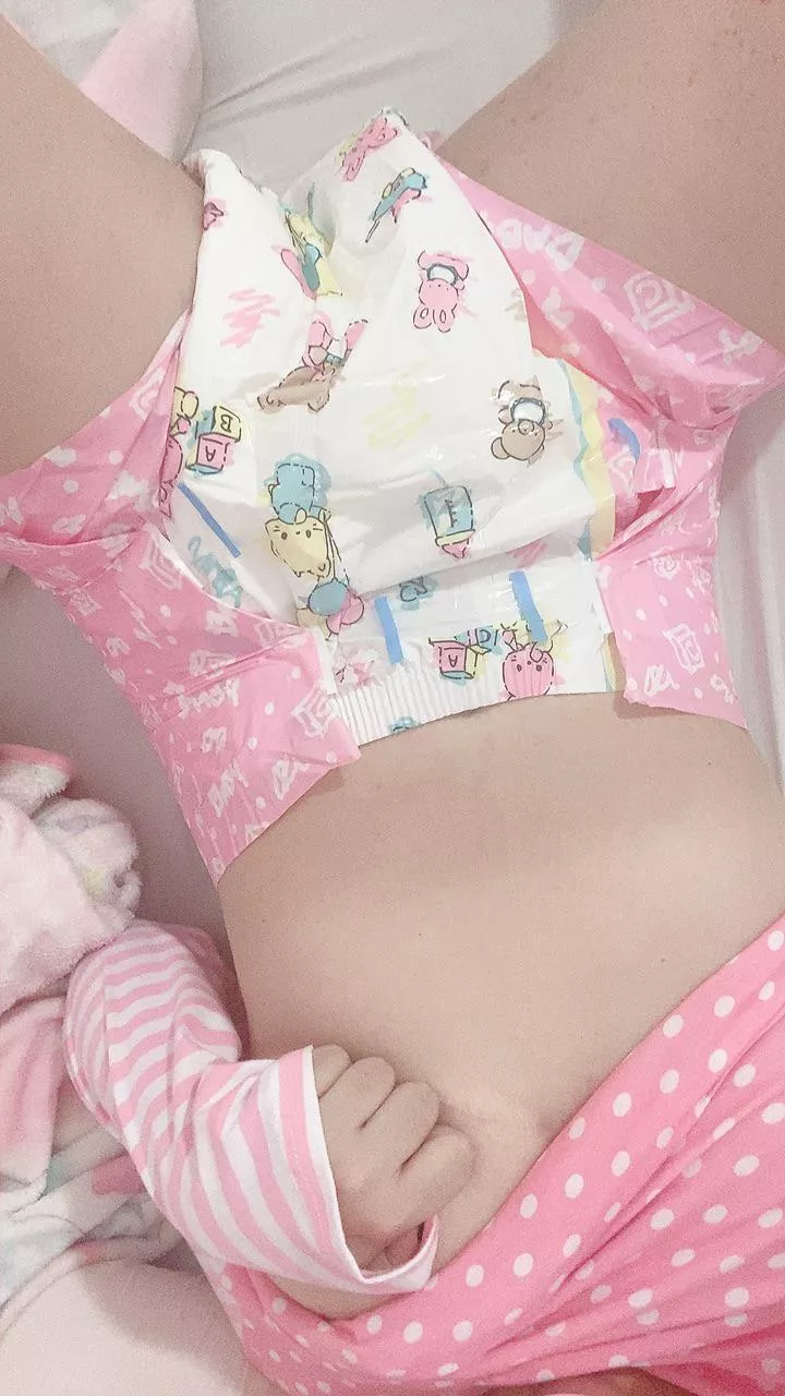 i love it when my diaper matches my outfit! 🎀🍼 18+ altmodel posted by lobotomyprincess