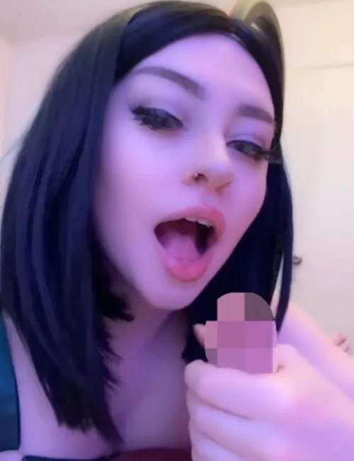 It makes me so wet thinking about how many people will cum to me today by gorund