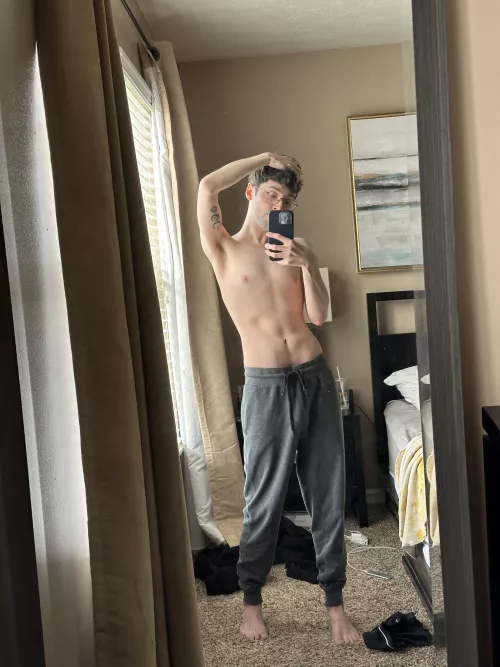 It’s almost Friday, besties. by wolfinthedaylight