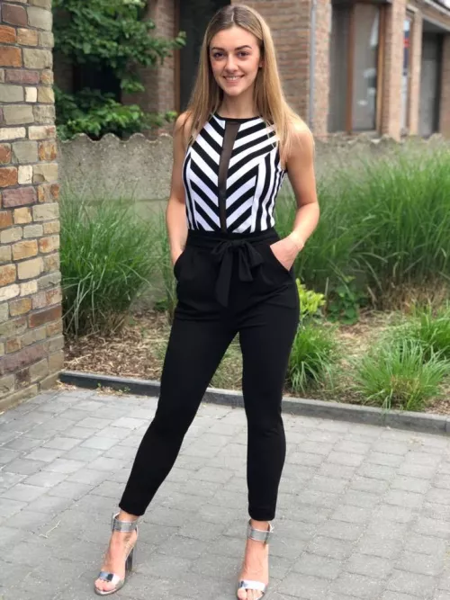 Long legs and heels by slipperyrhombus