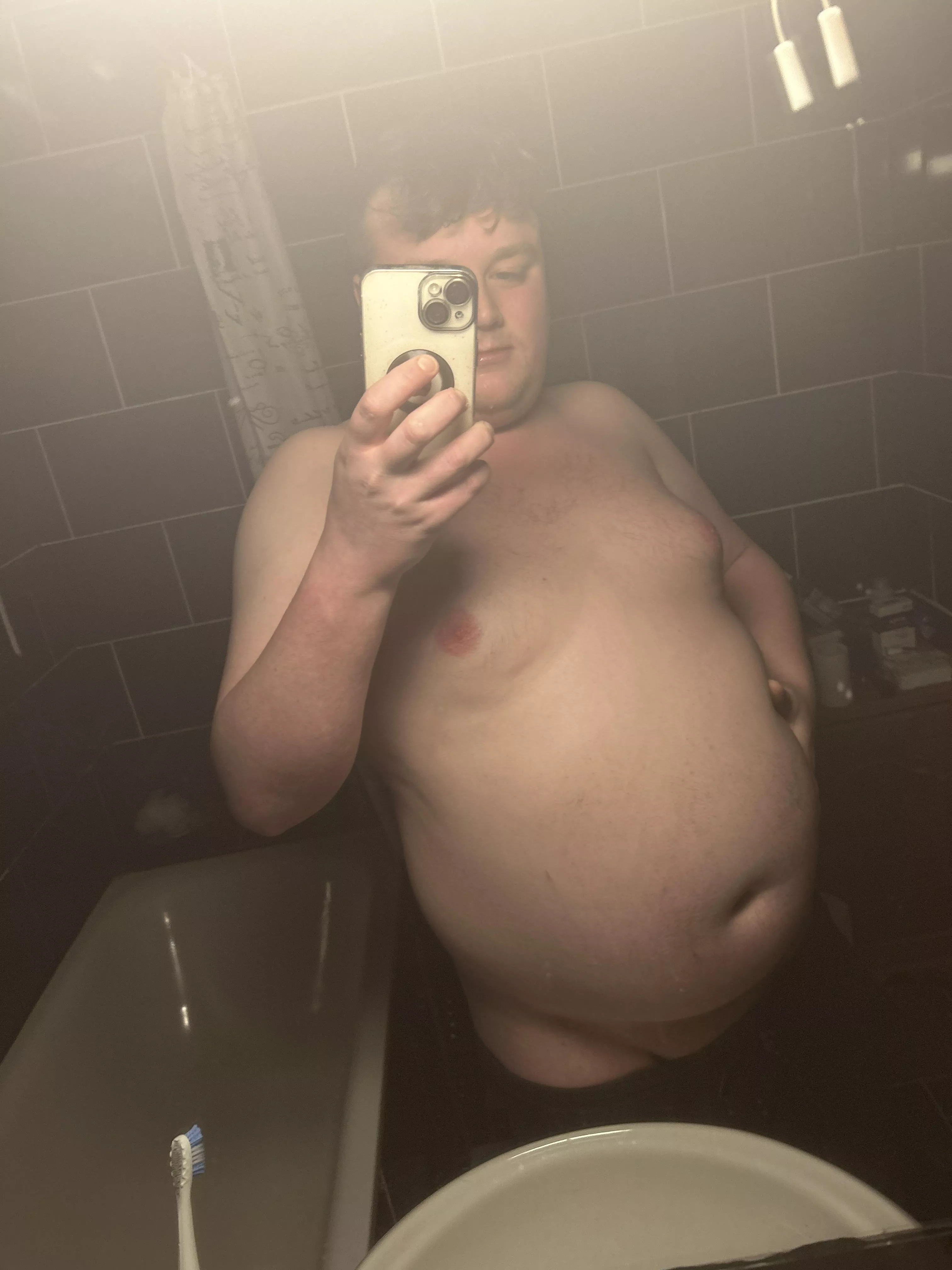 Love my massive belly posted by tommymanc