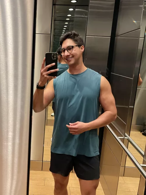 One of those days where you don’t want to work or workout 😩 by Gpardo93