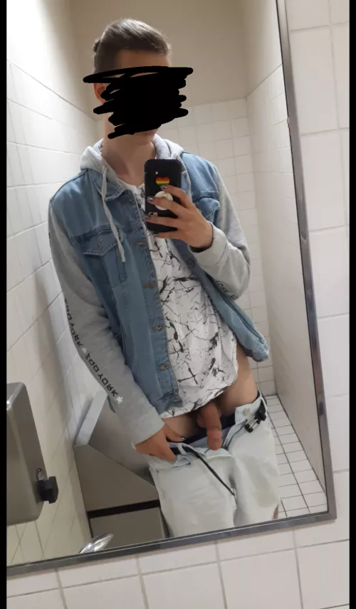 Public mall bathroom 👀 (19) by takentwink