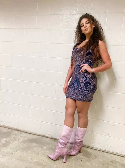 Samantha Irvin by sabertoothshock