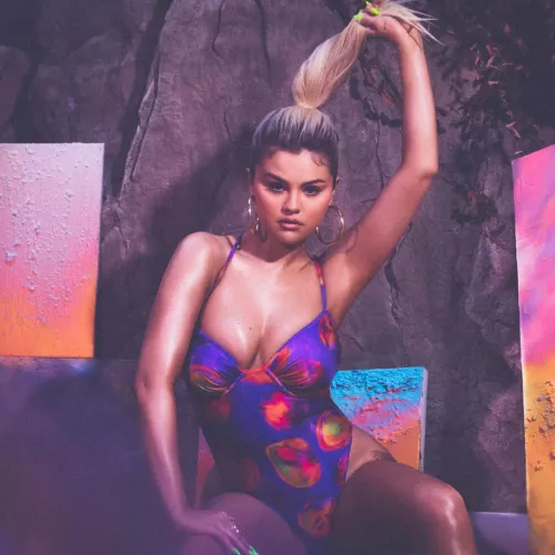 Selena Gomez by Rommaaiinn