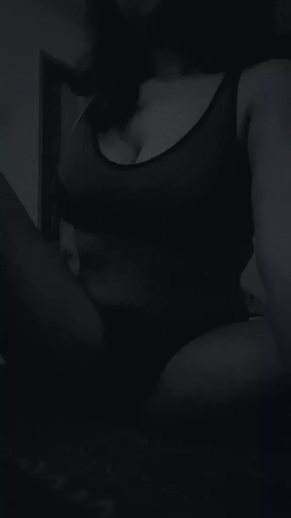 Should I unwrap it? (f) posted by Goodbitch93