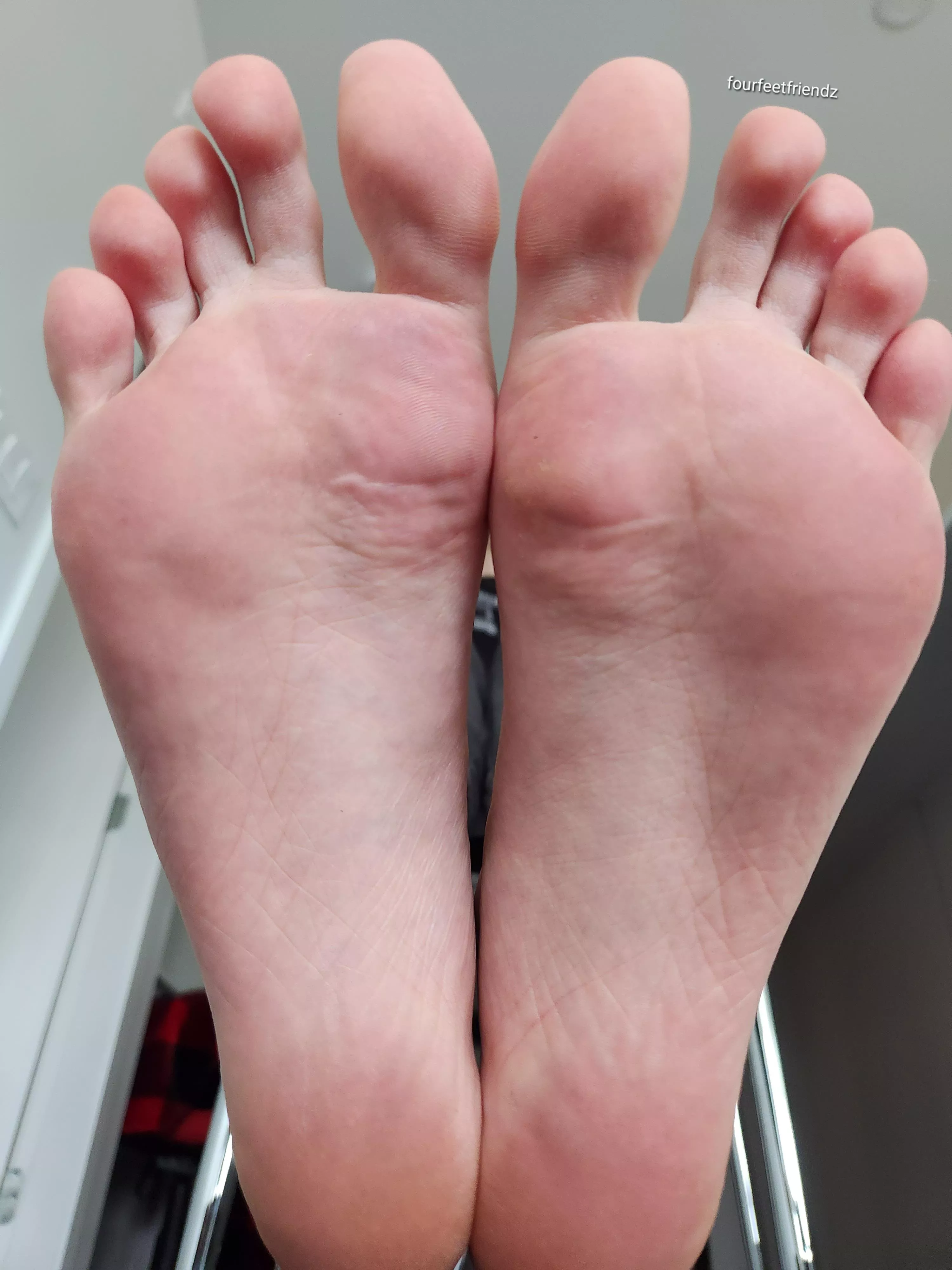 side-by-side soles posted by fourfeetfriendz