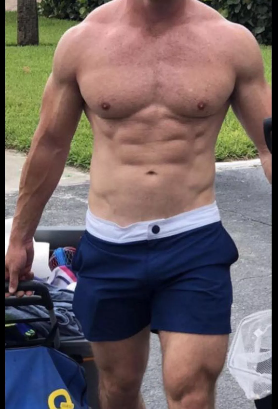 Su(m)mer dad bod check. Does this work ladies? posted by Fair_Game911