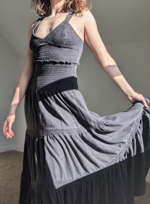 This dress is heavy, I might need help lifting it up [F] by Girl_In_Dungarees