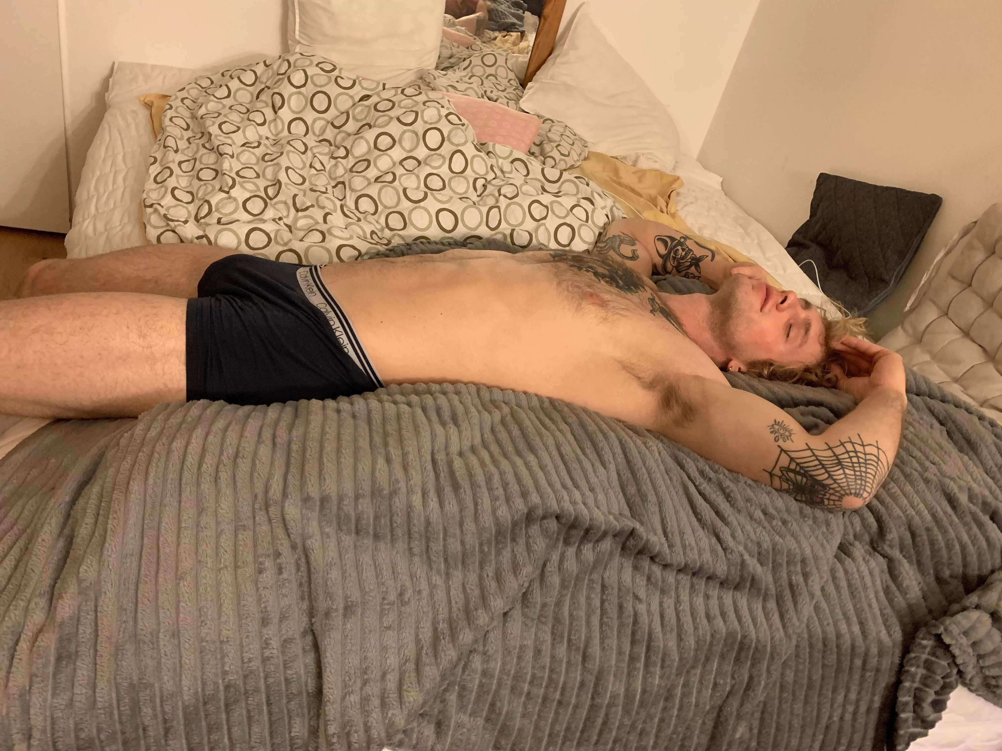 U caught me sleepin like that, what we doin posted by haael12