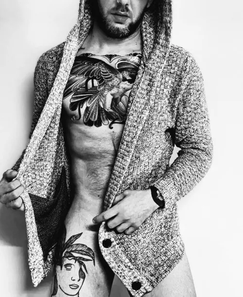 Wrapped in comfort. [37] by yourplantdaddy3