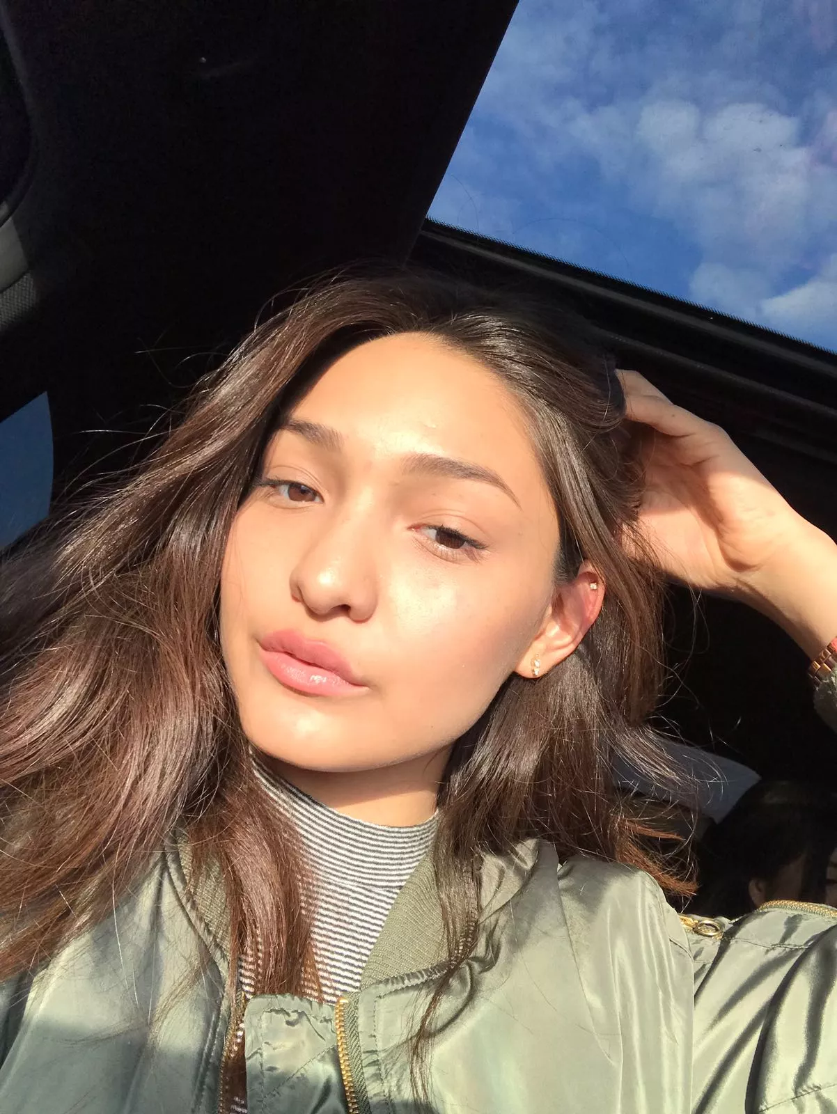 100 Karmas so I can post my photos. Help out guys !😪 posted by Allyna19