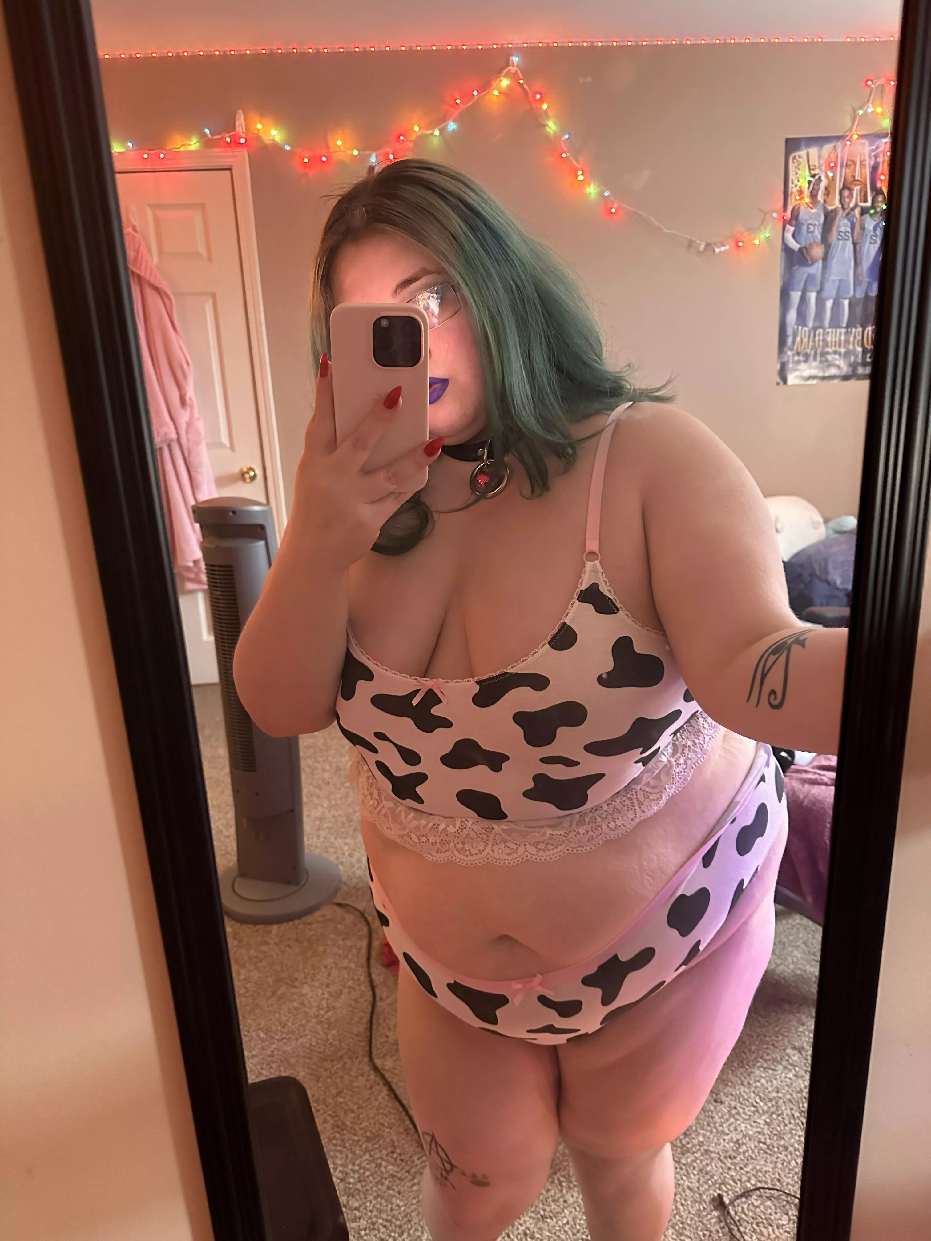 Can I be your cow slut? posted by cummincommie