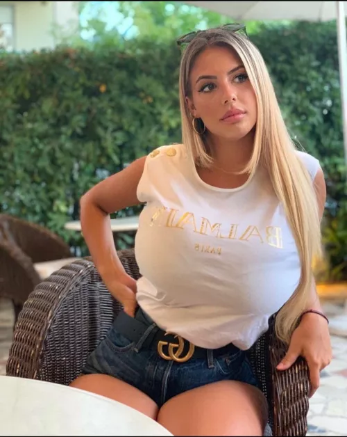 Delicious... by mykraniliS