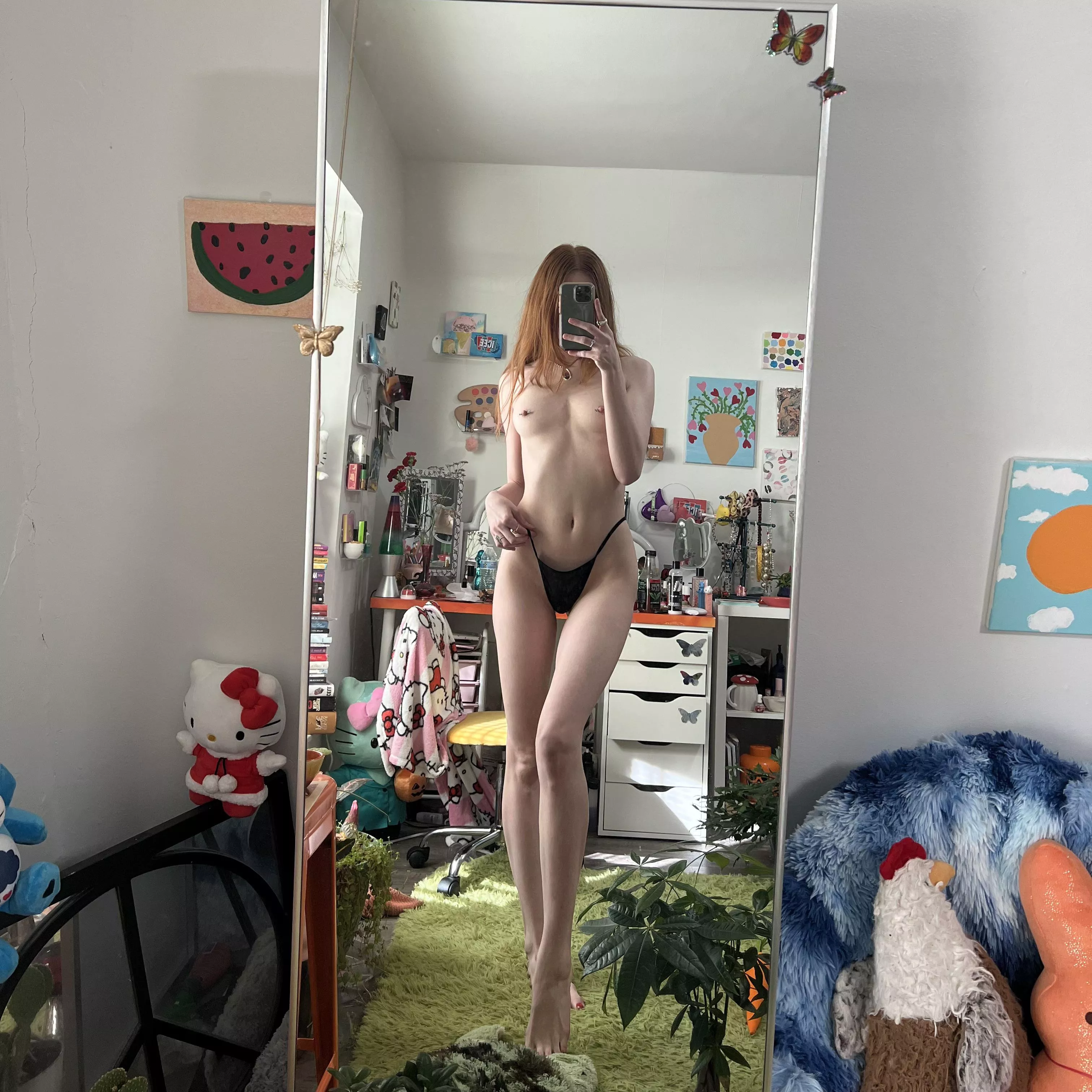 Did someone order a 5”10 redhead posted by Redxxxsuede